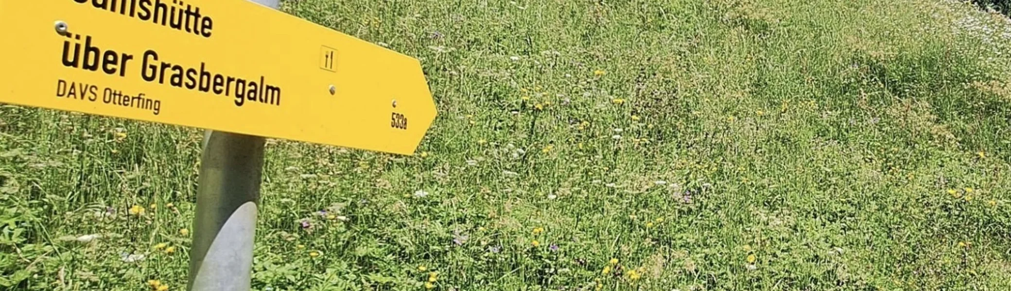 Neue Schilder weisen den Weg zur Gamshütte. | © Thomas Hüttl