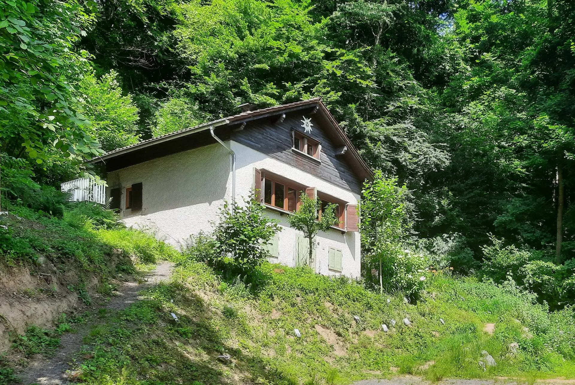 Felsberghütte von Südosten | © J. Schneider