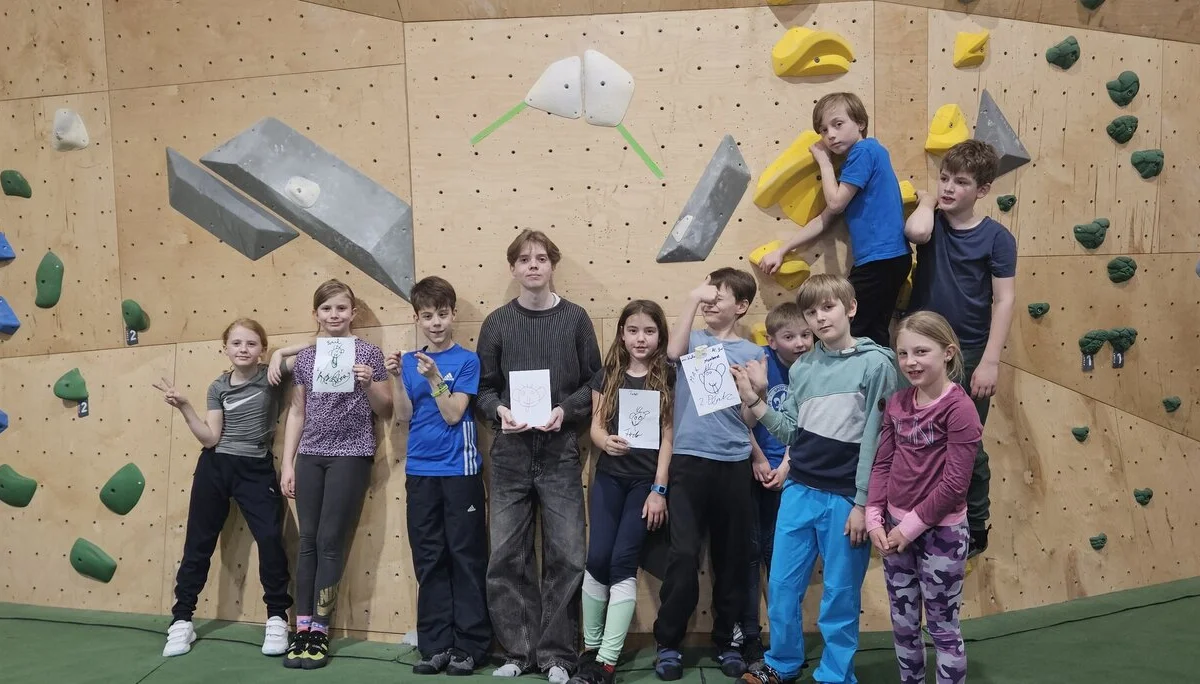 Montagsmaler beim Bouldern | © Tim Bolch