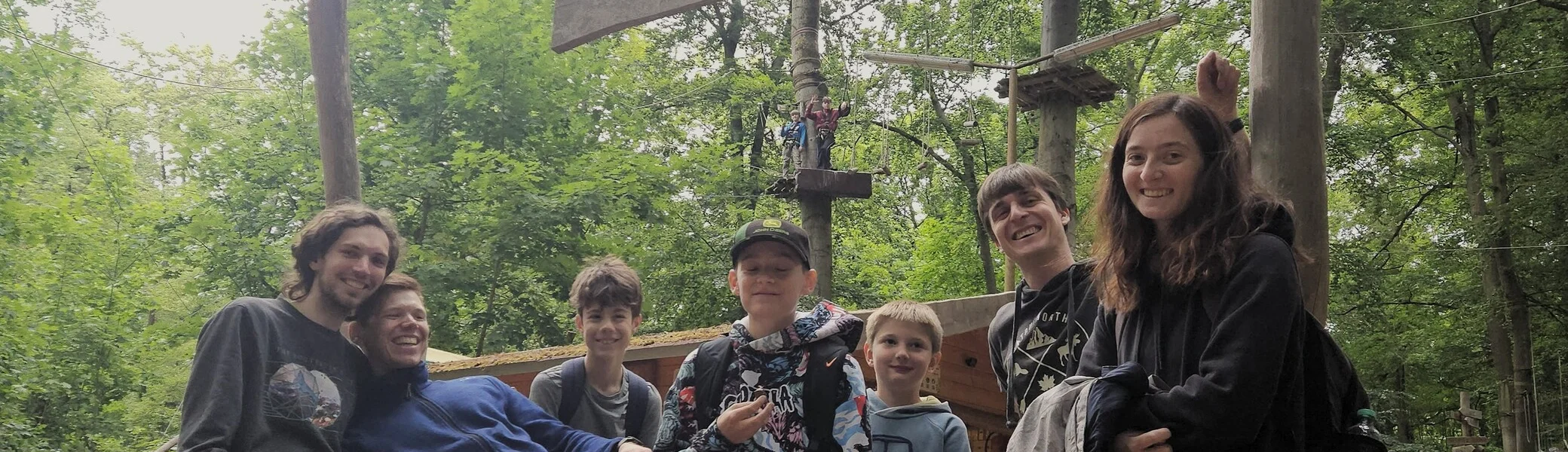Geckos Gruppenbild im Kletterwald | © Tim Bolch