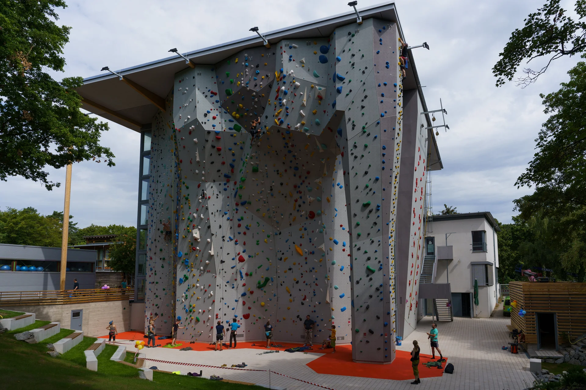 Außenkletteranlage-Suedwand-6-2020 | © Doris Ihlefeld